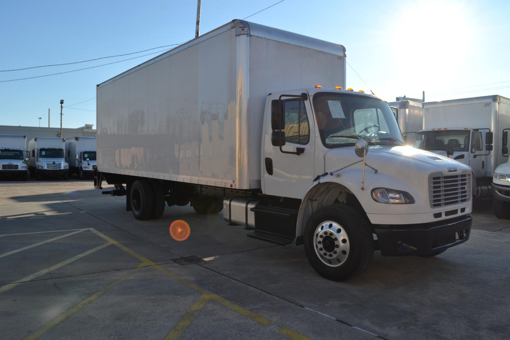 2016 WHITE /BLACK FREIGHTLINER M2-106 with an CUMMINS ISL 8.9L 280HP engine, ALLISON 3000HS AUTOMATIC transmission, located at 9172 North Fwy, Houston, TX, 77037, (713) 910-6868, 29.887470, -95.411903 - Photo#2